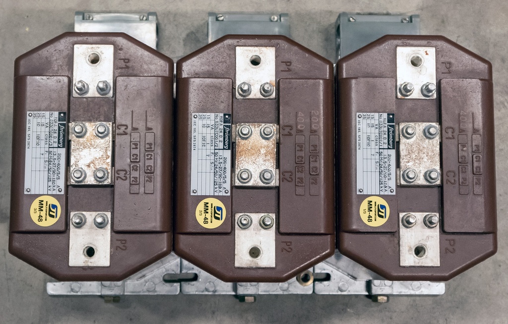 Current transformer Strömberg KOFA 24 D 2 200-400/5/5 1
