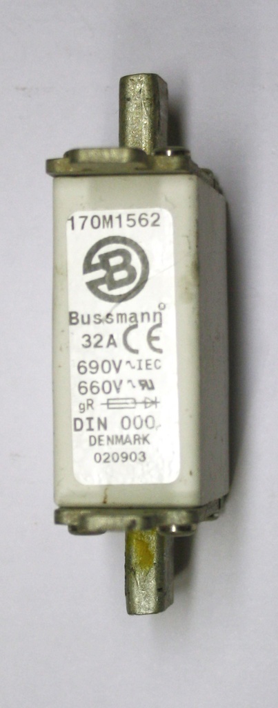 Erikoisnopea kahvasulake Bussmann 690V  32A DIN00 170M1562 (käytetty)
