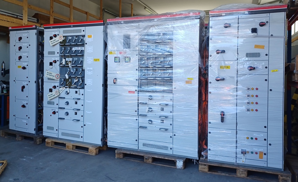 2600A 400V Icw 50kA keskus ABB MNS (8CC) kentät 02-07